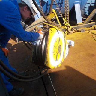 Examinari nedistructive si distructive